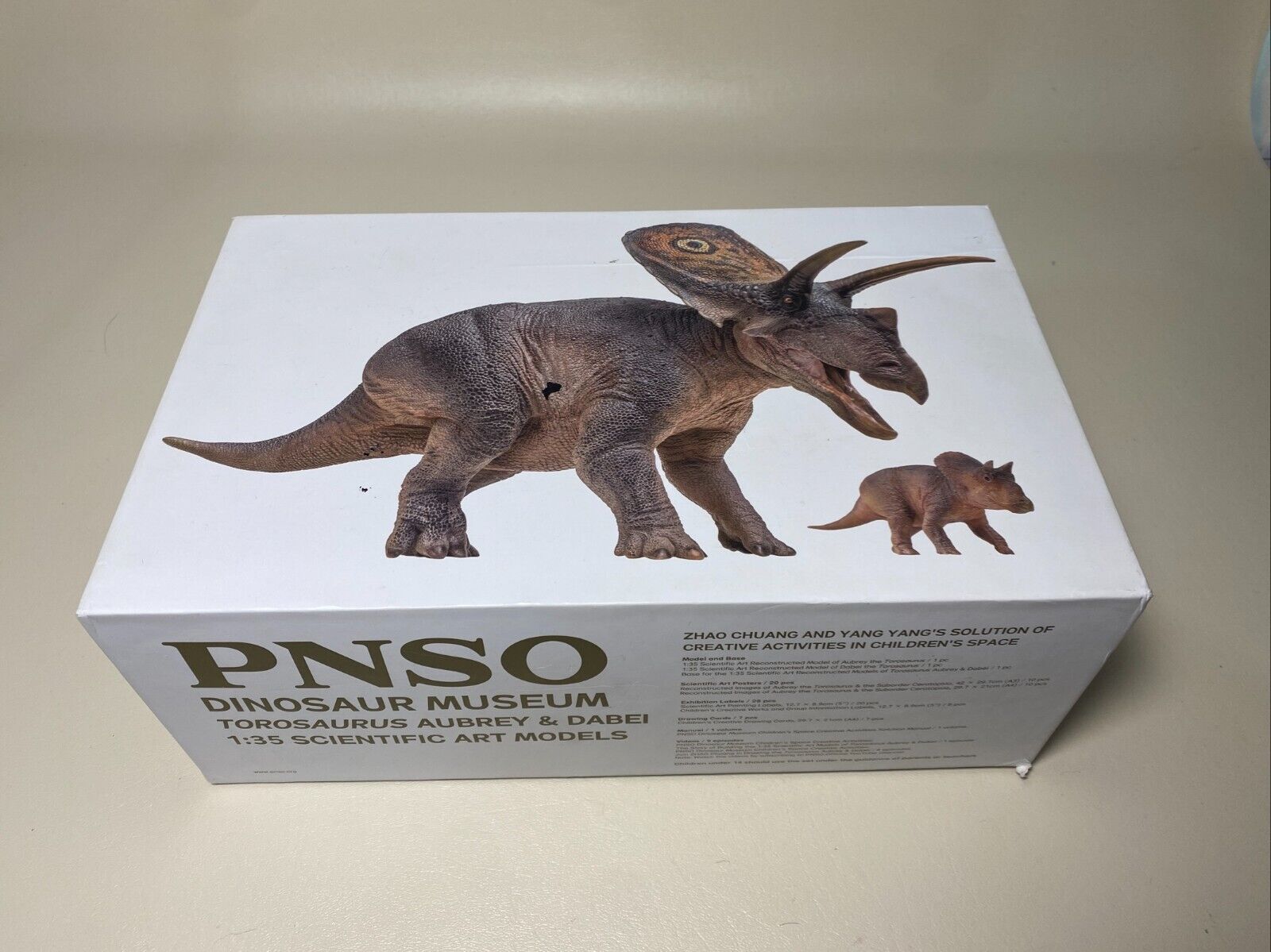 NIB PNSO Dinosaur Museum Torosaurus Aubrey & Dabei 1:35 Scientific Art Models