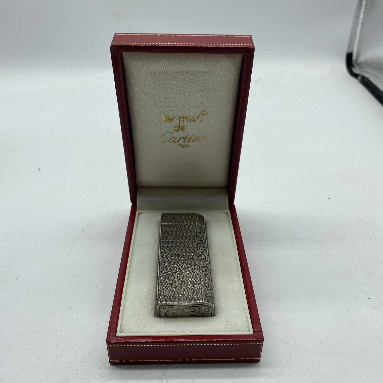 Les Must de CARTIER Vintage Silver Pentagon Lighter Original Box Sparks