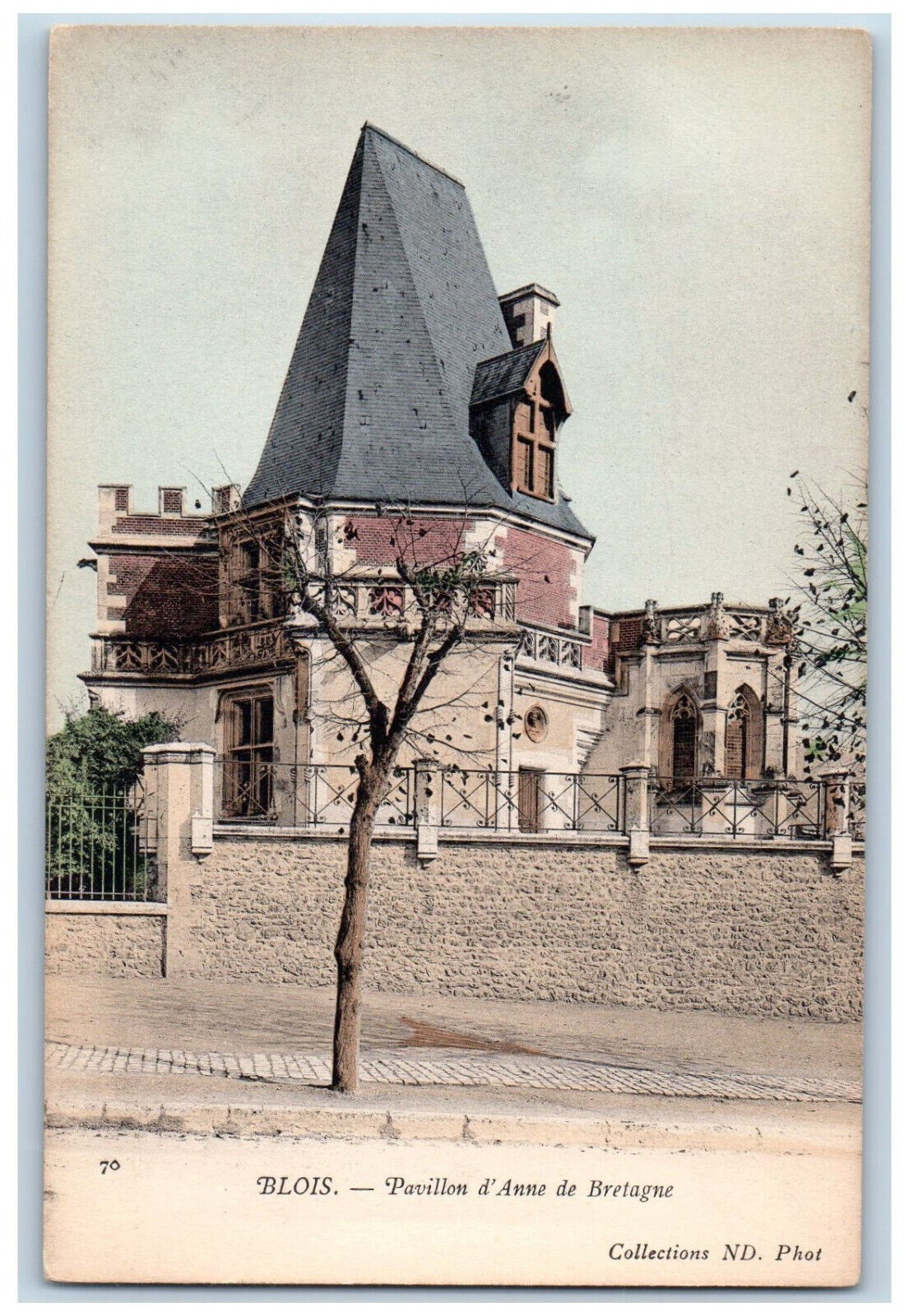 Blois Loir-et-Cher France Postcard Pavillon D'Anne D Bretagne c1910 Antique