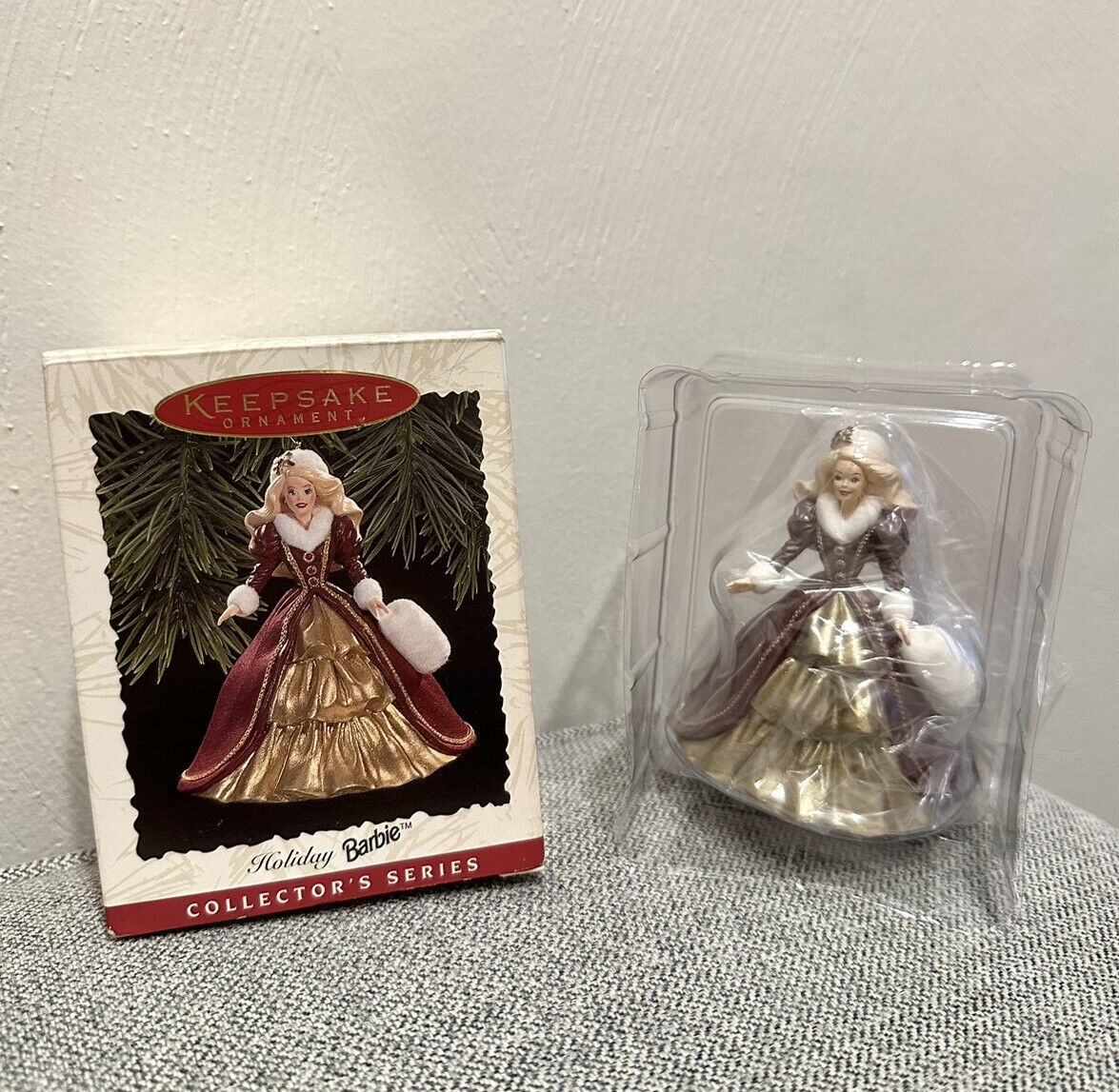 Hallmark Holiday Barbie 1996 Collectors Series Keepsake Christmas Ornament 4th