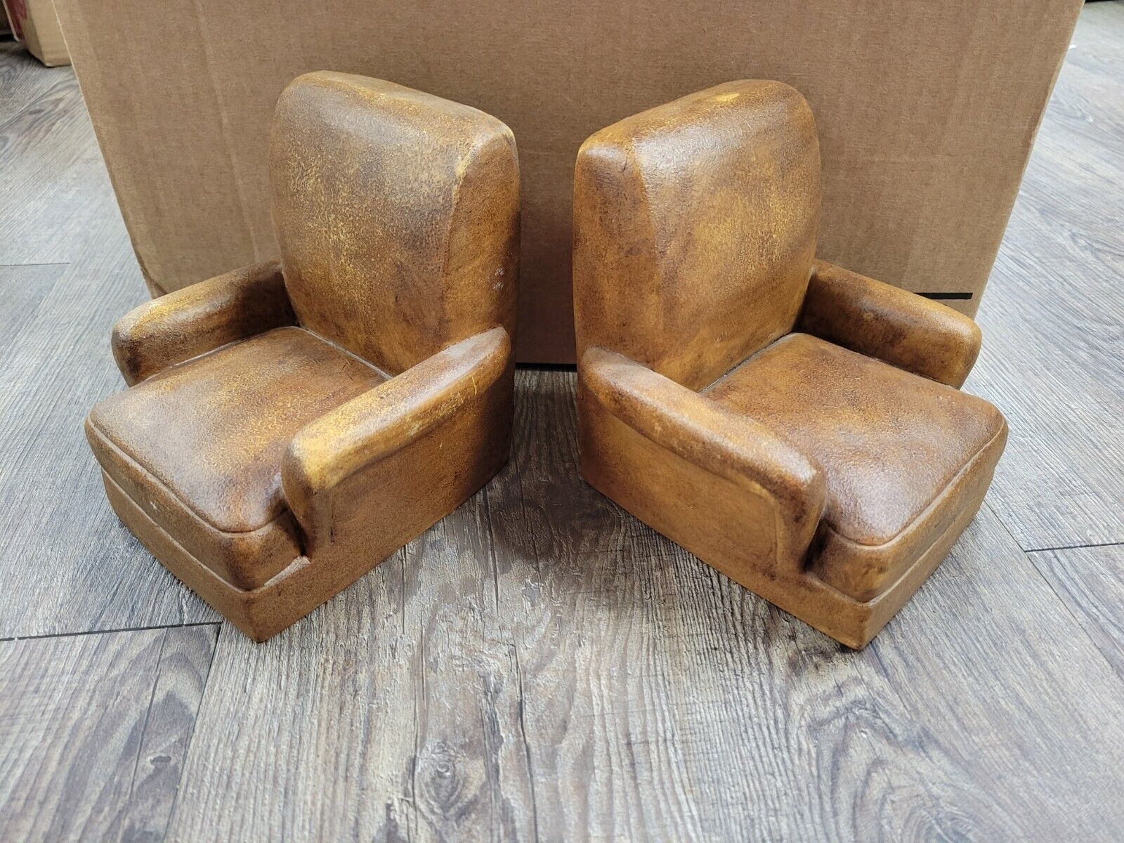 Heavy Duty Lounge Chair Bookends Leather-Look Club Office Set of 2 Moody Library