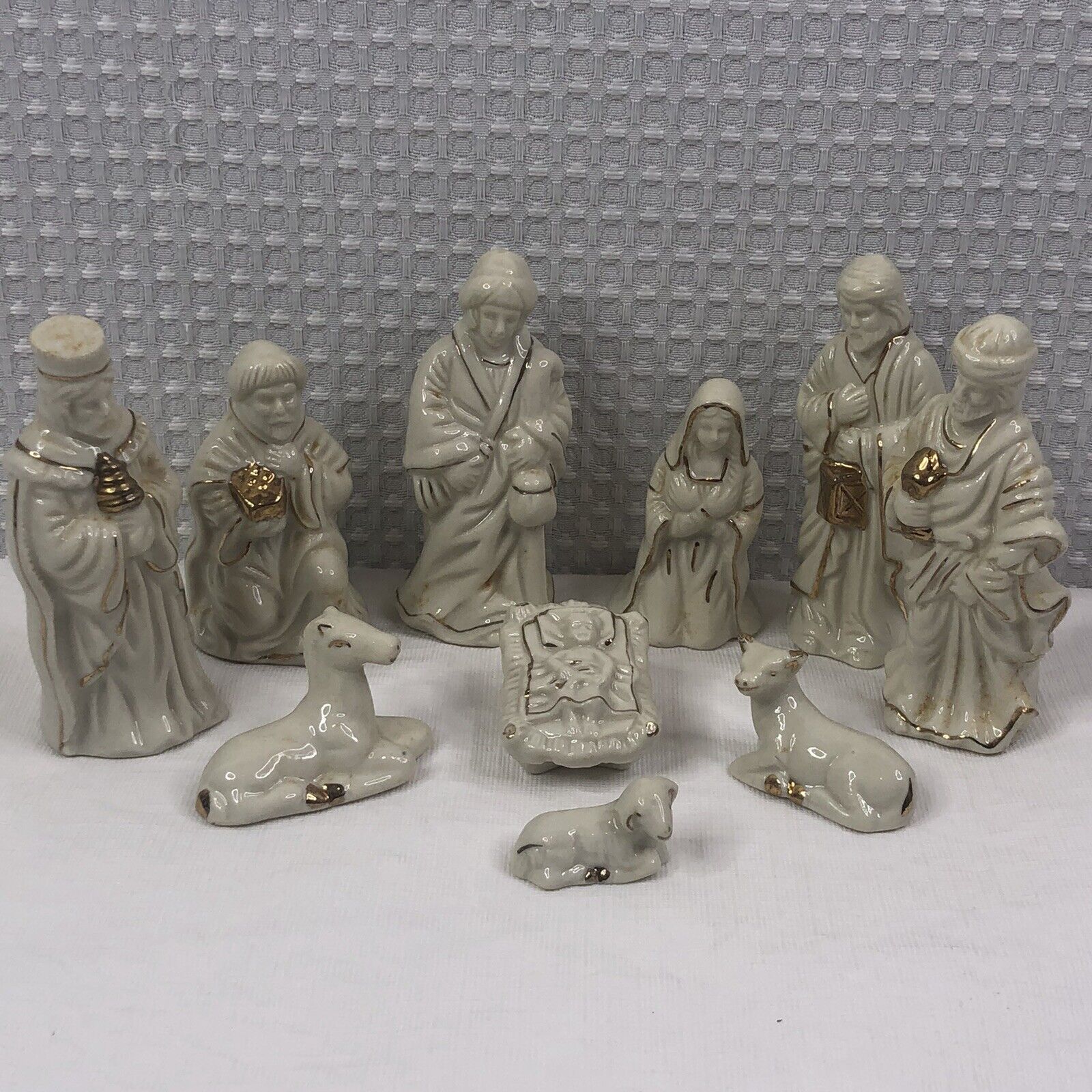 Vintage Porcelain Nativity Set Cream with Gold Trim **FLAWS** SEE PICTURES**