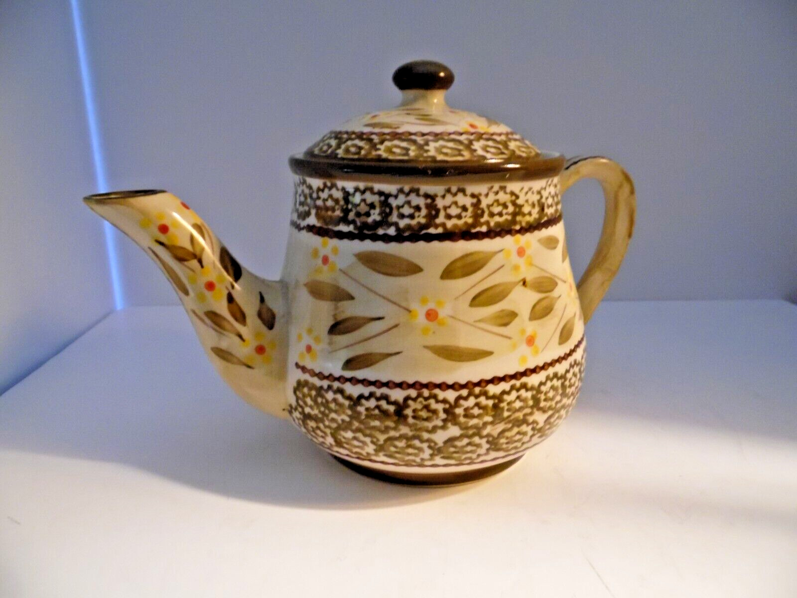 Temptations by Tara Old World Green 5 cup Teapot