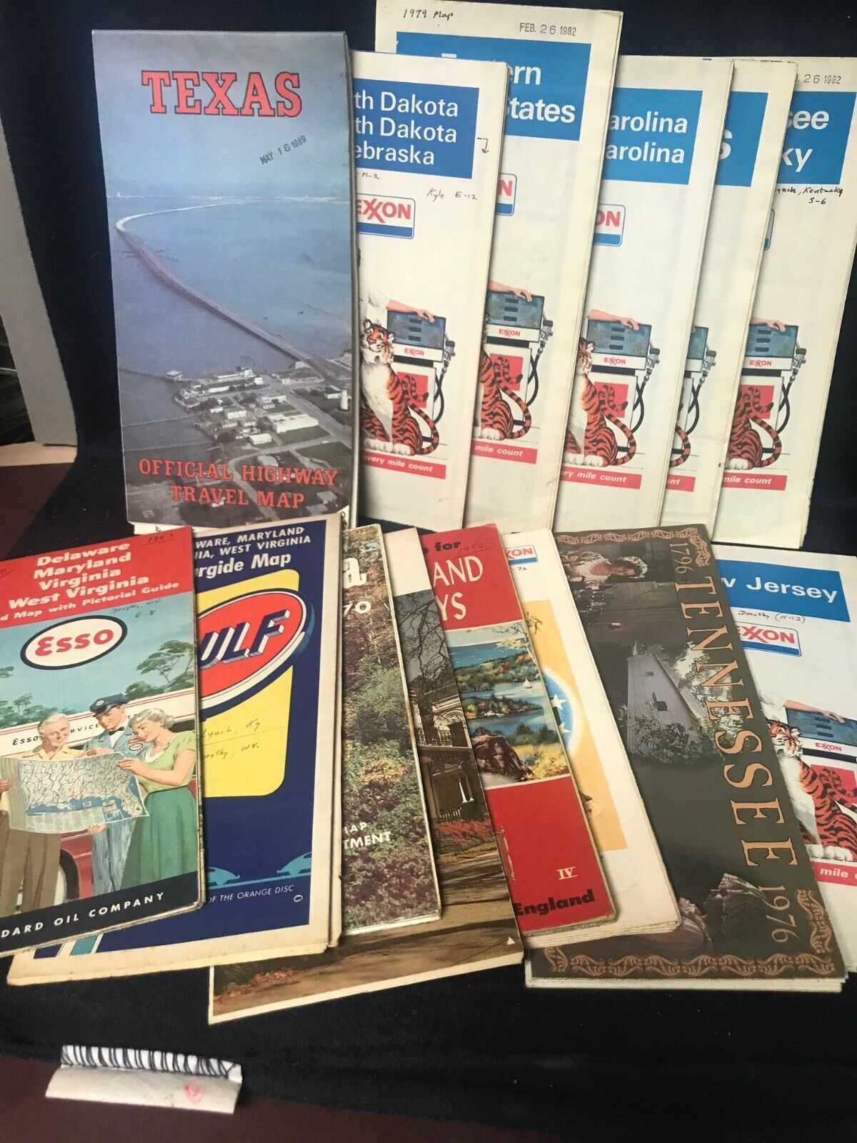 Lot of 14 1950-1980's Vintage USA Road Maps Esso, Gulf, etc.