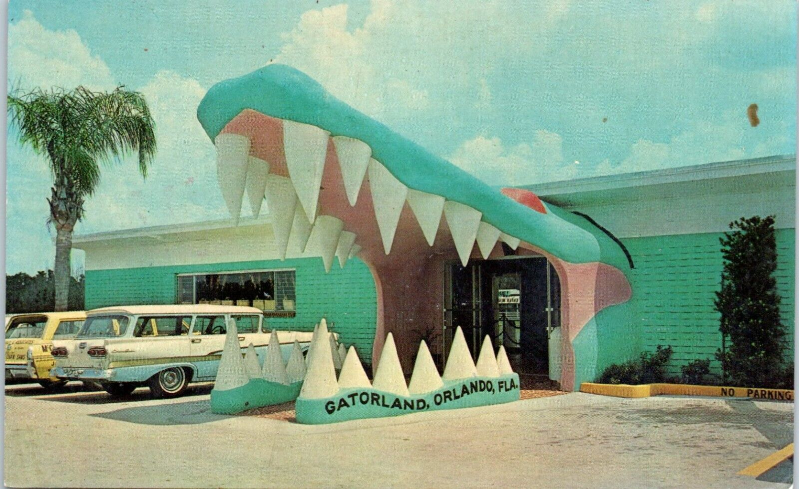 Postcard Orlando Kissimmee FL Owen Godwin\'s Gatorland Entrance Station Wagons