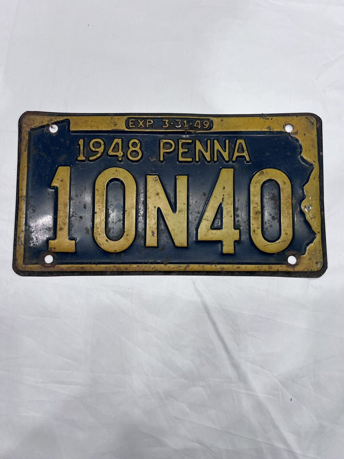 Vintage 1948 PENNSYLVANIA, PENNA, PA, License Plate 85B61 Blue Plate Yellow Text