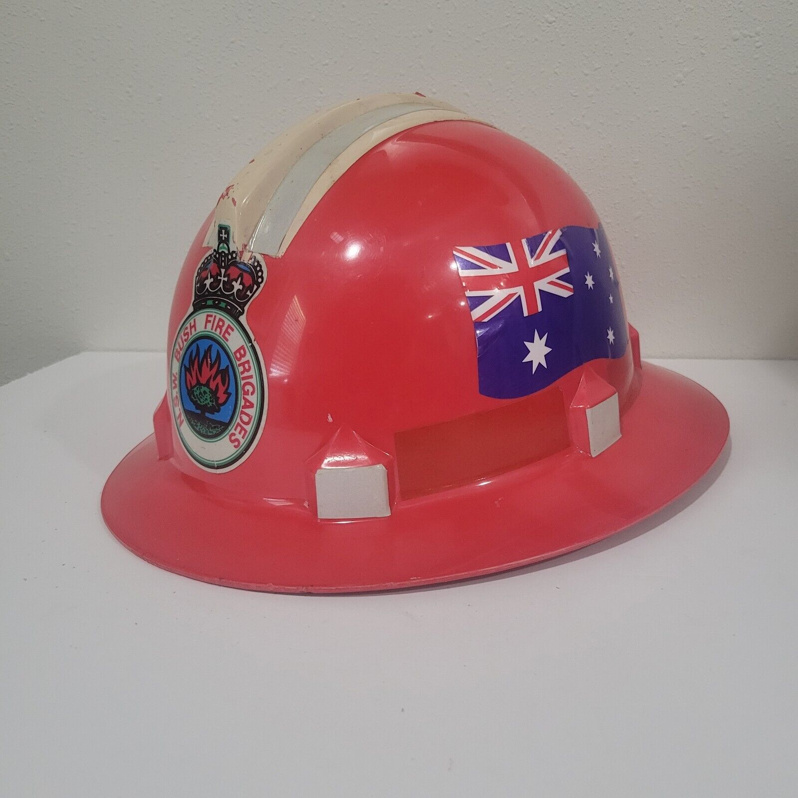 New South Wales Bush Fire Brigade Helmet Volunteer Firefighter Australia