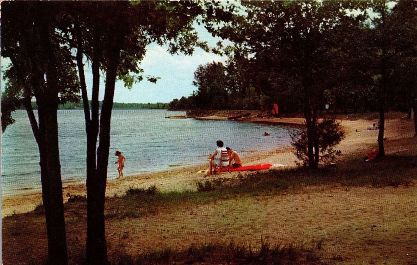 Wisconsin Hatfield Lake Arbutus Beach Scene Bathers Vtg WI Postcard View