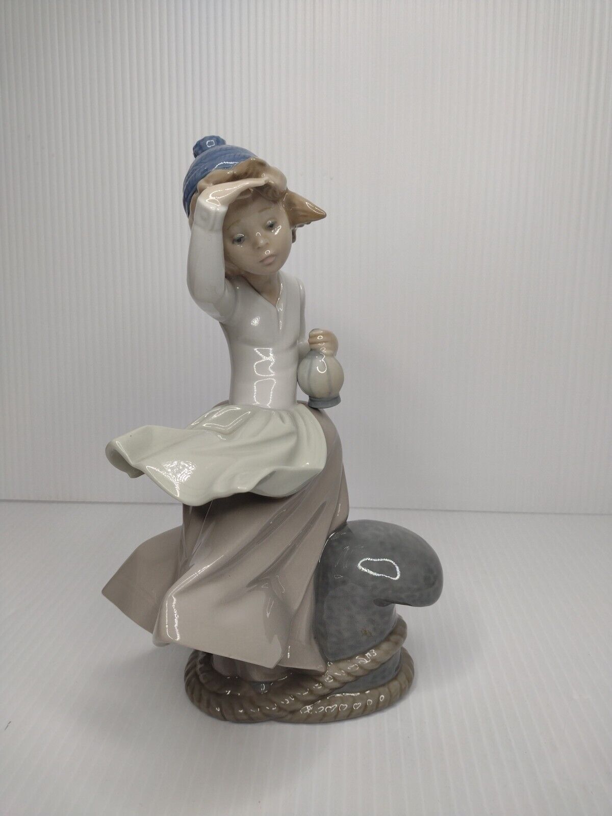 LLadro Nao Figurine Girl Looking Out to Sea #315