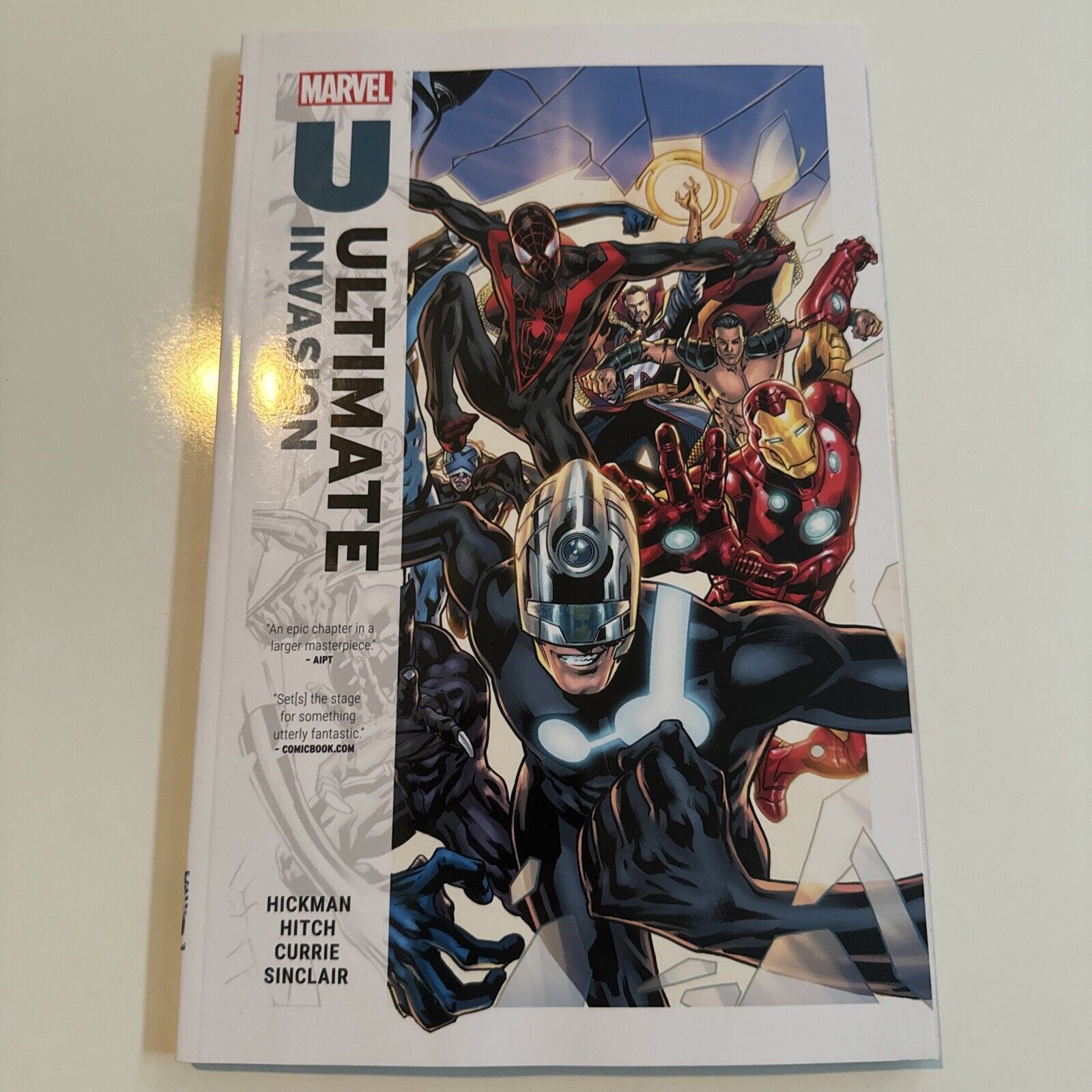 ULTIMATE INVASION TPB | Marvel Comics 2024 | Jonathan Hickman & Bryan Hitch