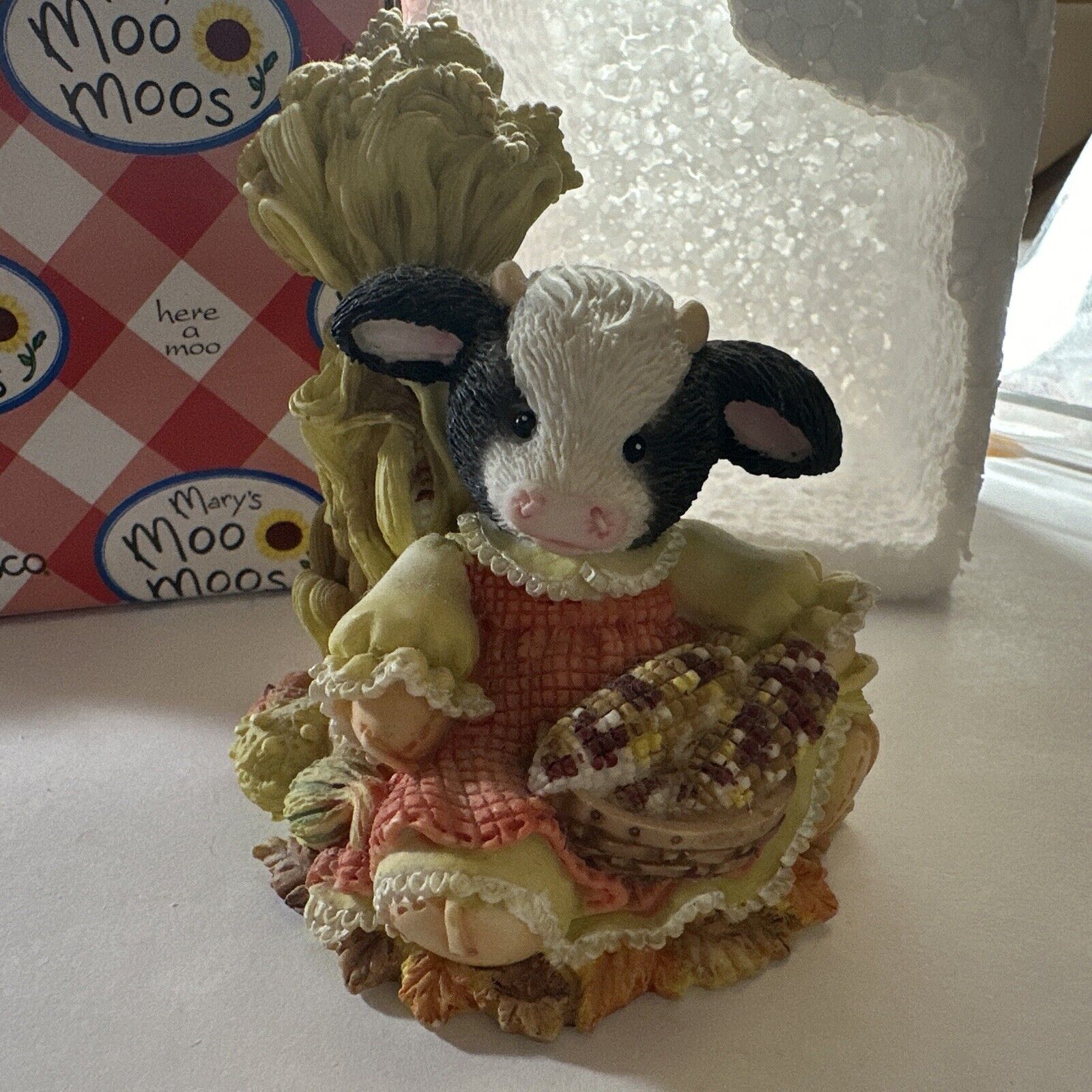Mary’s Moo Moos “The Cows In the Corn” 1995 Enesco Cow Figure In Box