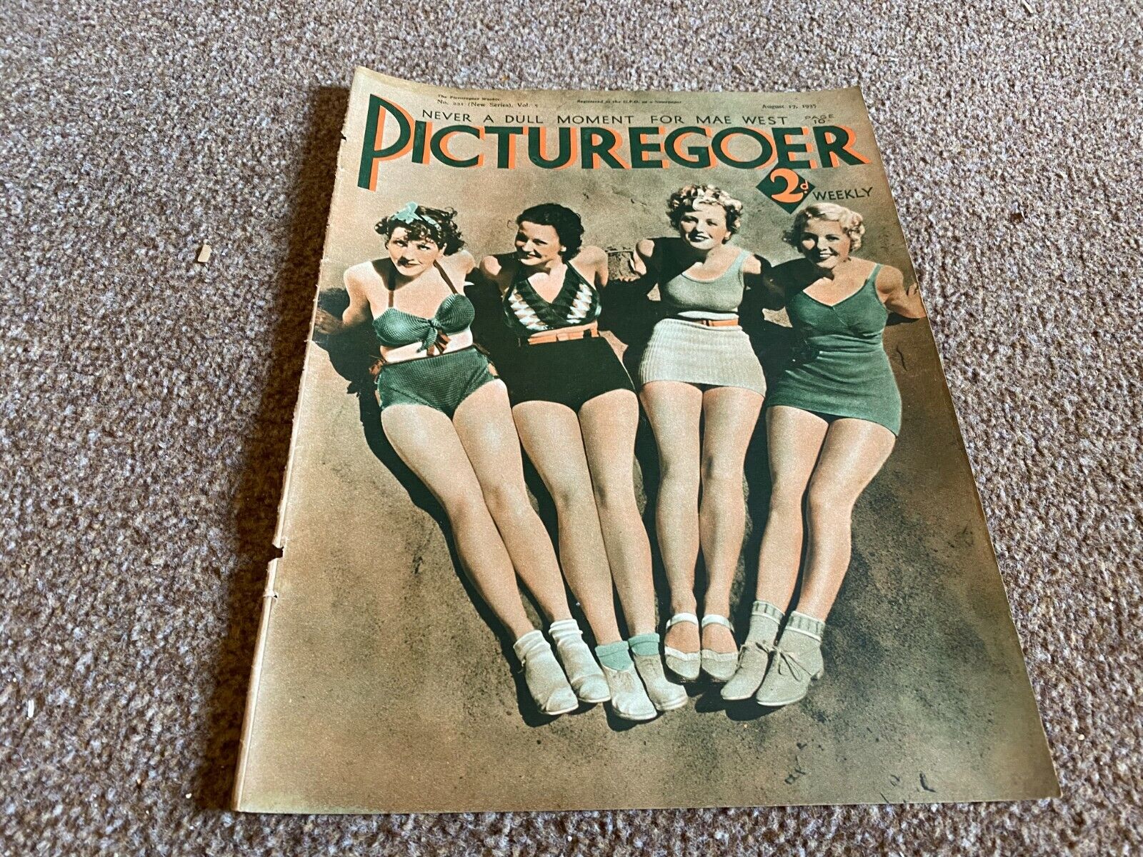 FTWB11 PICTUREGOER WEEKLY MAGAZINE COVER PAGE 12X9 17/8/1935