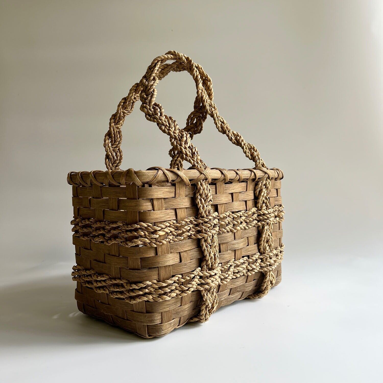 Vintage Handwoven Wicker Seagrass Basket W. Handles Foraging Basket 14