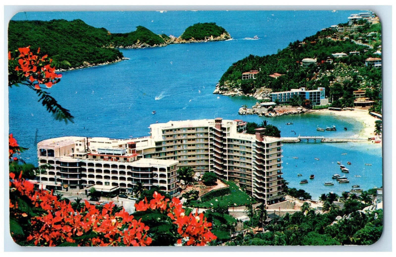 c1960\'s Hotel Caleta Overlooking The Beach of Caleta Acapulco Mexico Postcard