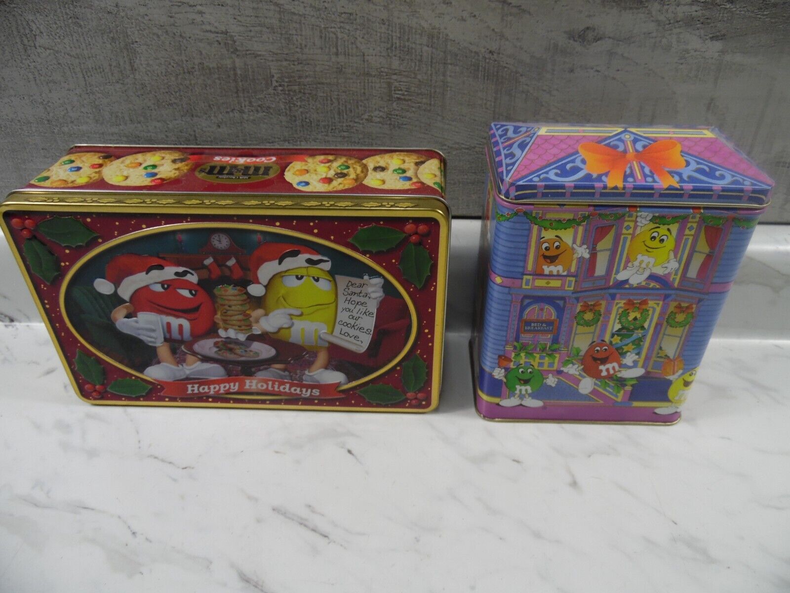 🎄Vintage Lot of 2 M&M Tin Containers Christmas Happy Holidays🎄
