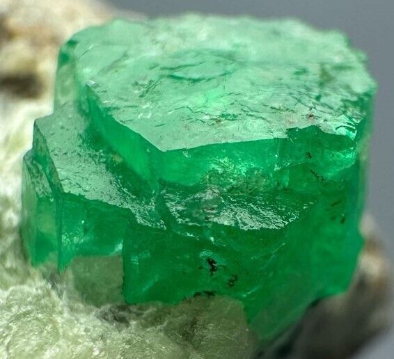 196 Carat Full Terminated Top green Emerald Crystal Swat on matrix @pk