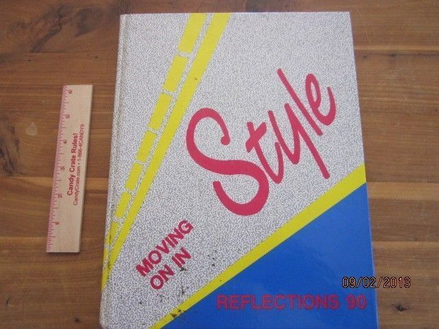 1990 Oskaloosa (Iowa) High School Reflections Yearbook Annual - Excellent