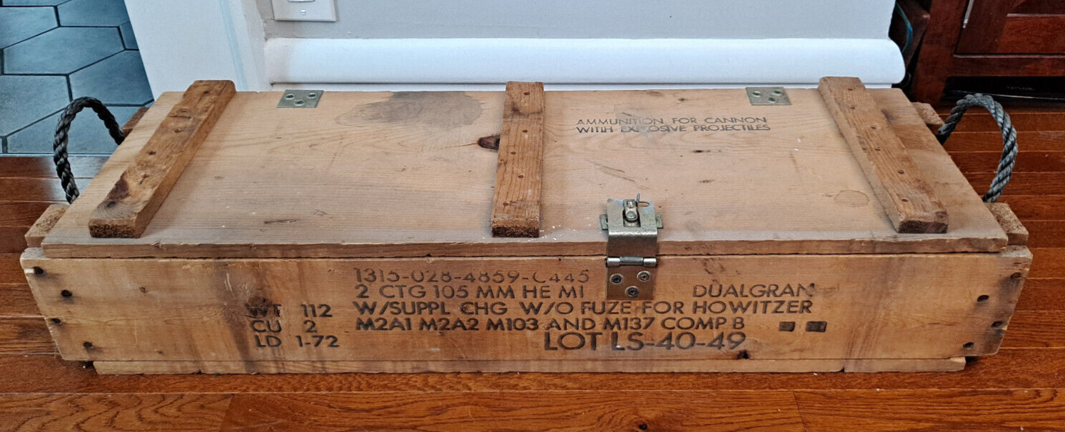 Vintage original 1972 ~ 105mm Howitzer Cartridge Ammunition Ammo Box Wood Crate