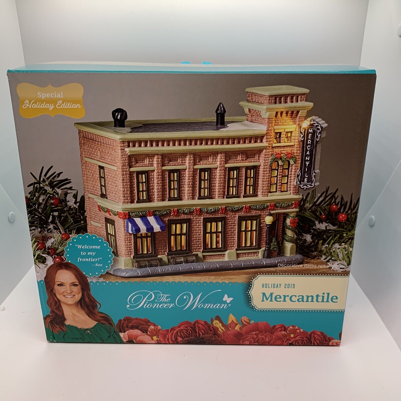 New The Pioneer Woman Holiday Mercantile Shop Christmas Village Ree Drummond