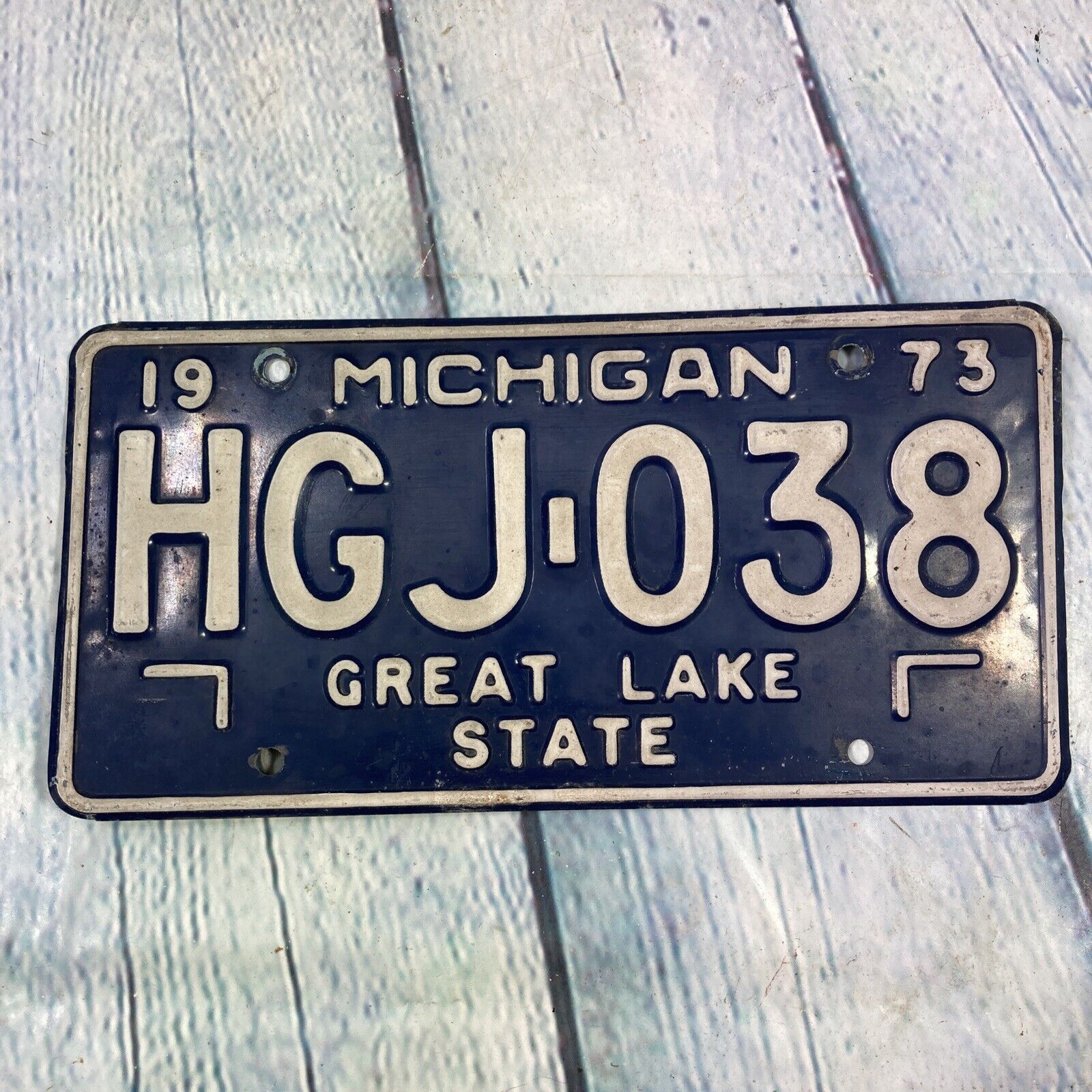 Vintage Michigan License Plate Tag Sign 1973 Blue Great Lake Man Cave HGJ-038