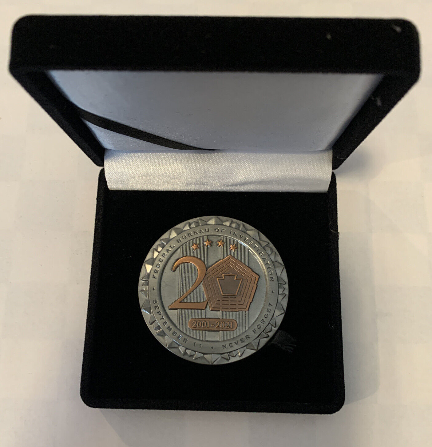 Rare DOJ FBI 9-11 Rememberance  W/ Copper & Display Case Challenge Coin