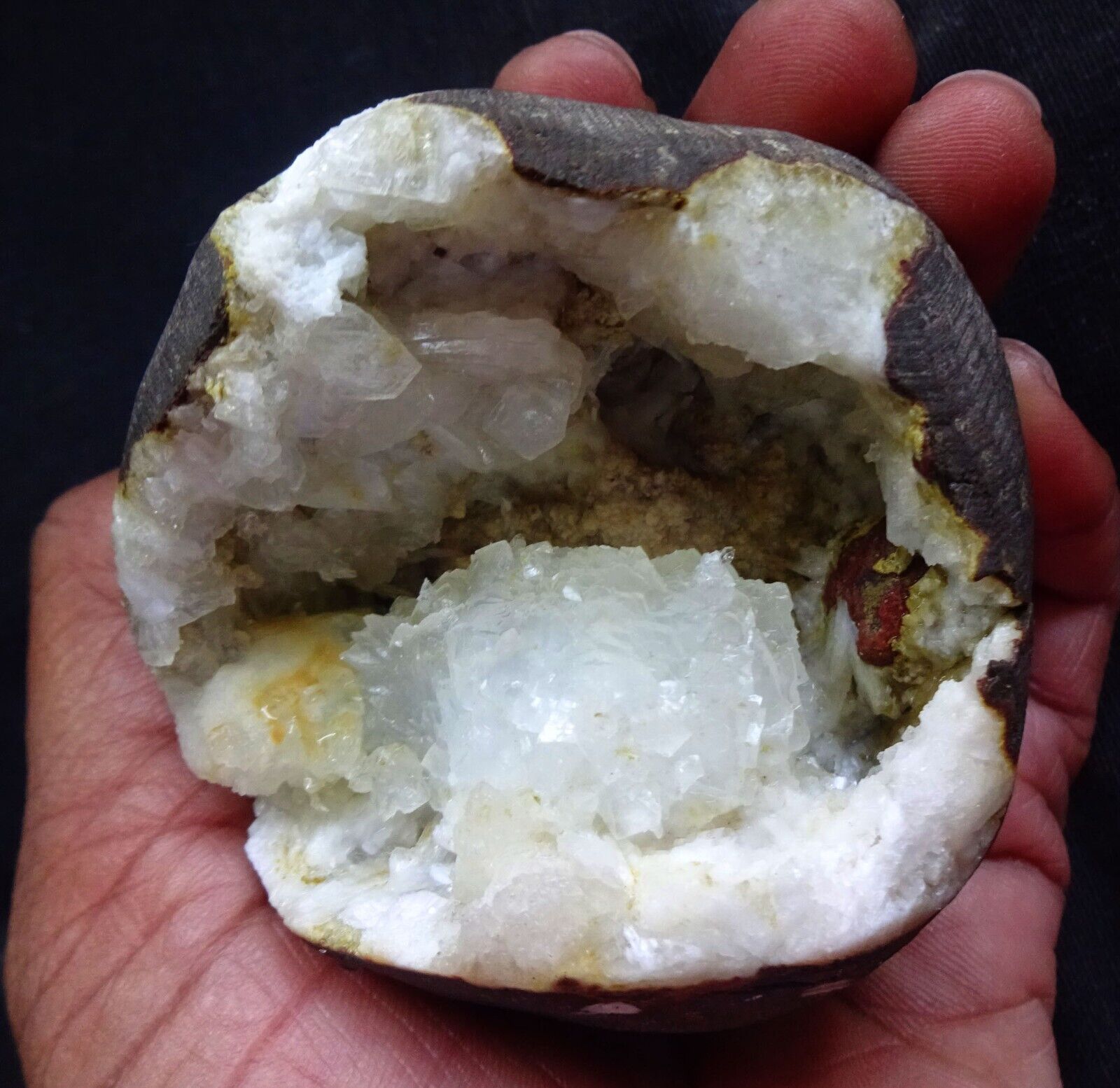 AWESOME RARE GUSOKRATE CRYSTALS BOW W/ STILBITE AND HEULANDITE IN GEODE MATRIX-6