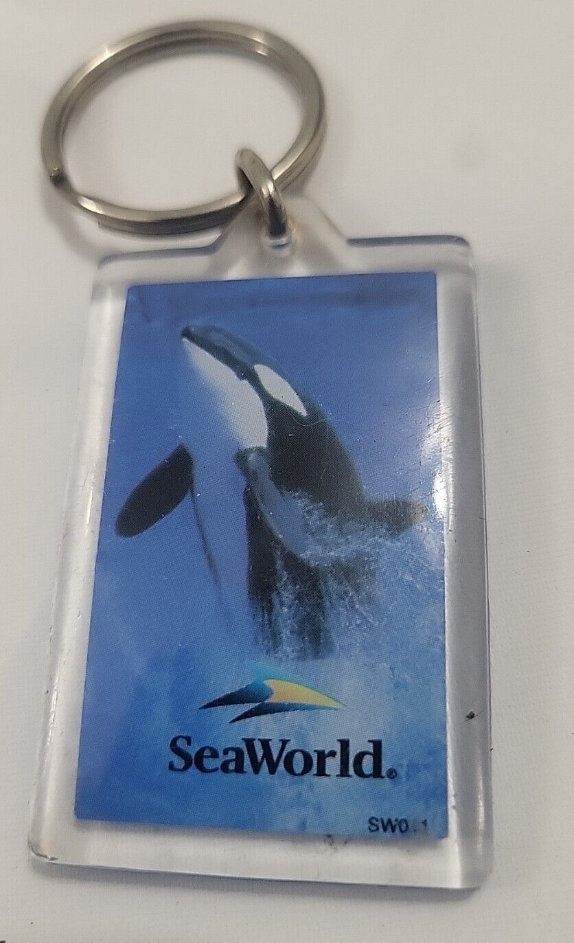 Vintage Sea World Orca Killer Whale Souvenir  Keychain Free Willy Key Chain