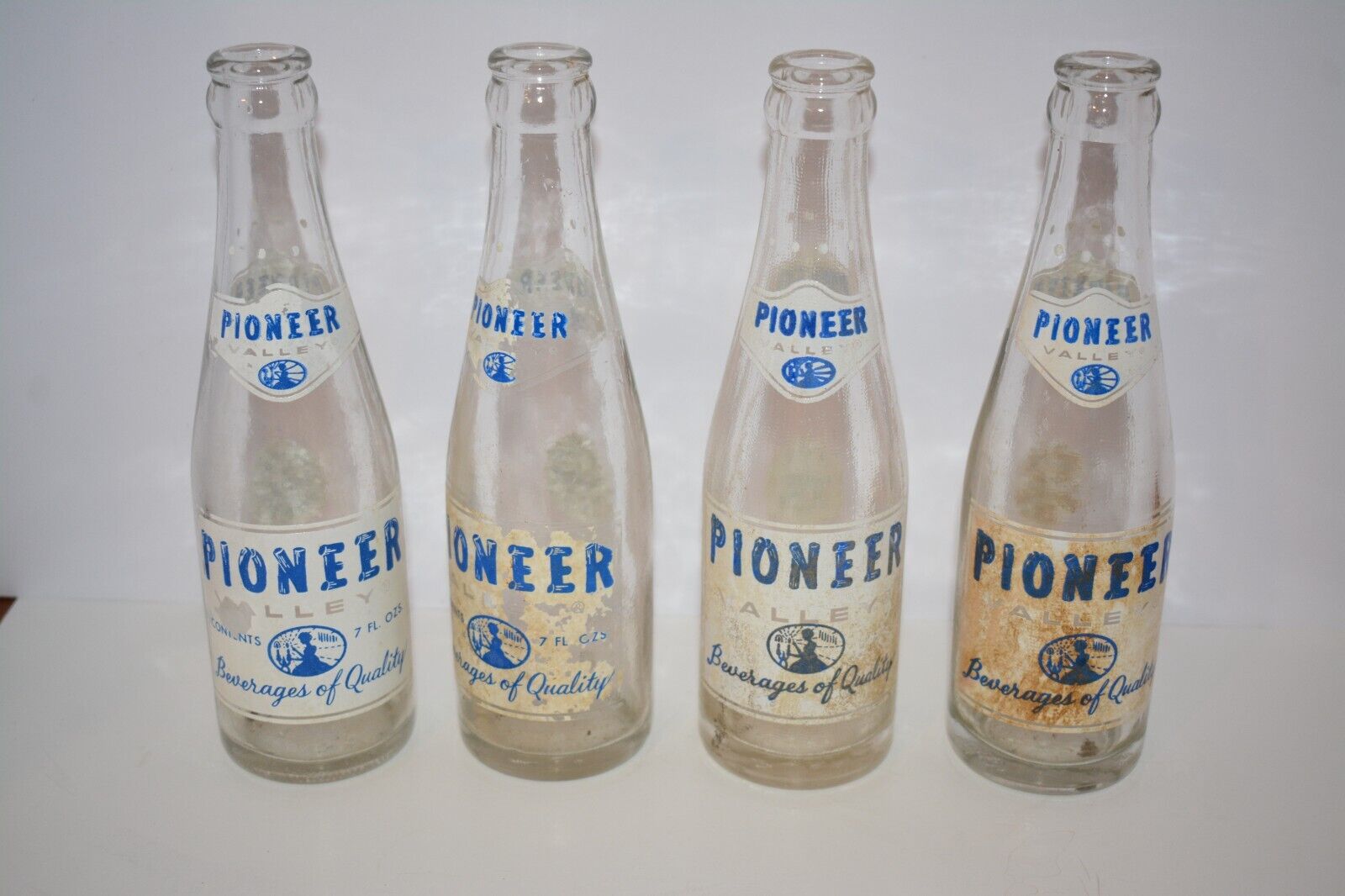 1967 Pioneer Valley Ginger Ale Vtg ACL Soda Bottle 7oz Northampton Mass Bottles