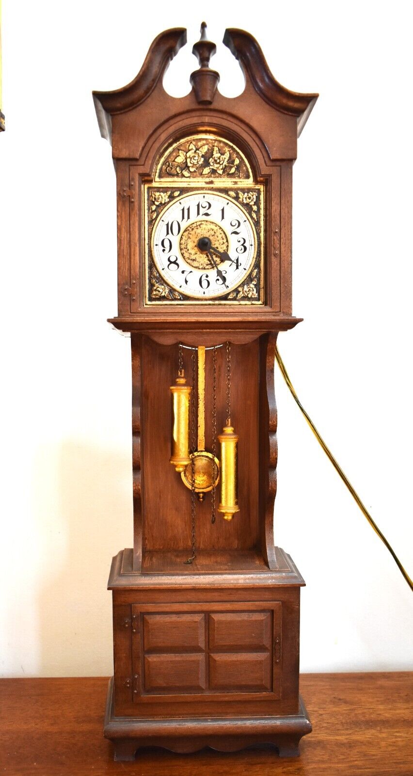 Vintage Spartus Grandfather Clock Swinging Pendulum 23.5