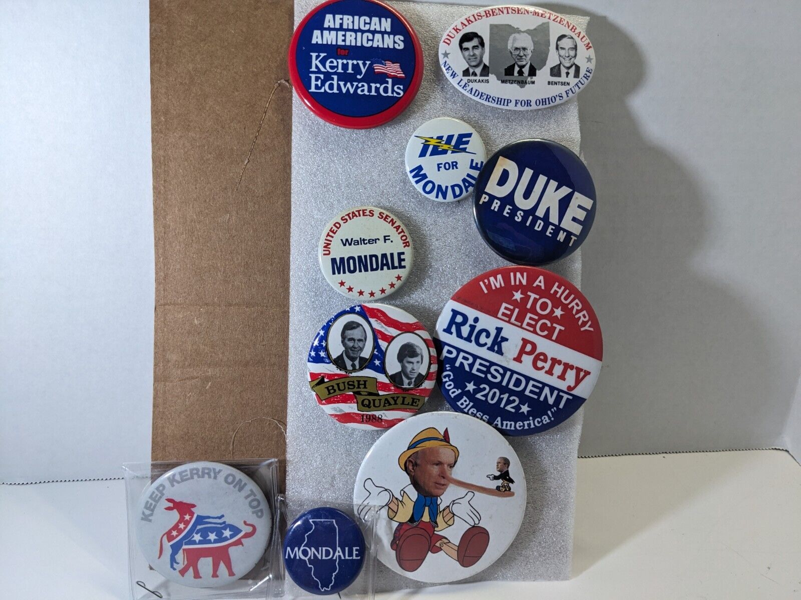 Vintage Lot Of 10 Political Pin Back Buttons, Mondale Kerry Duke Bush