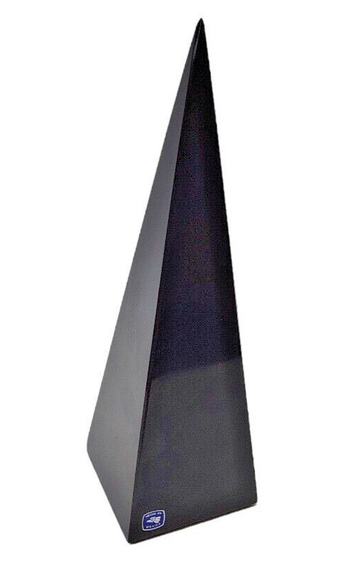 Black Onyx Pyramid Large 9