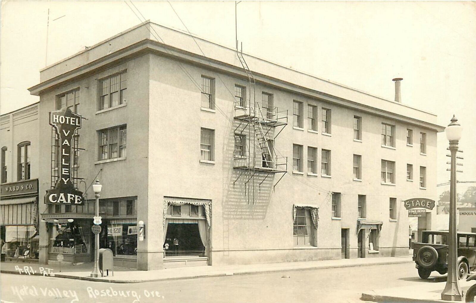 Postcard RPPC 1930s Oregon Roseburg Hotel Valley Cafe Patterson 24-5291