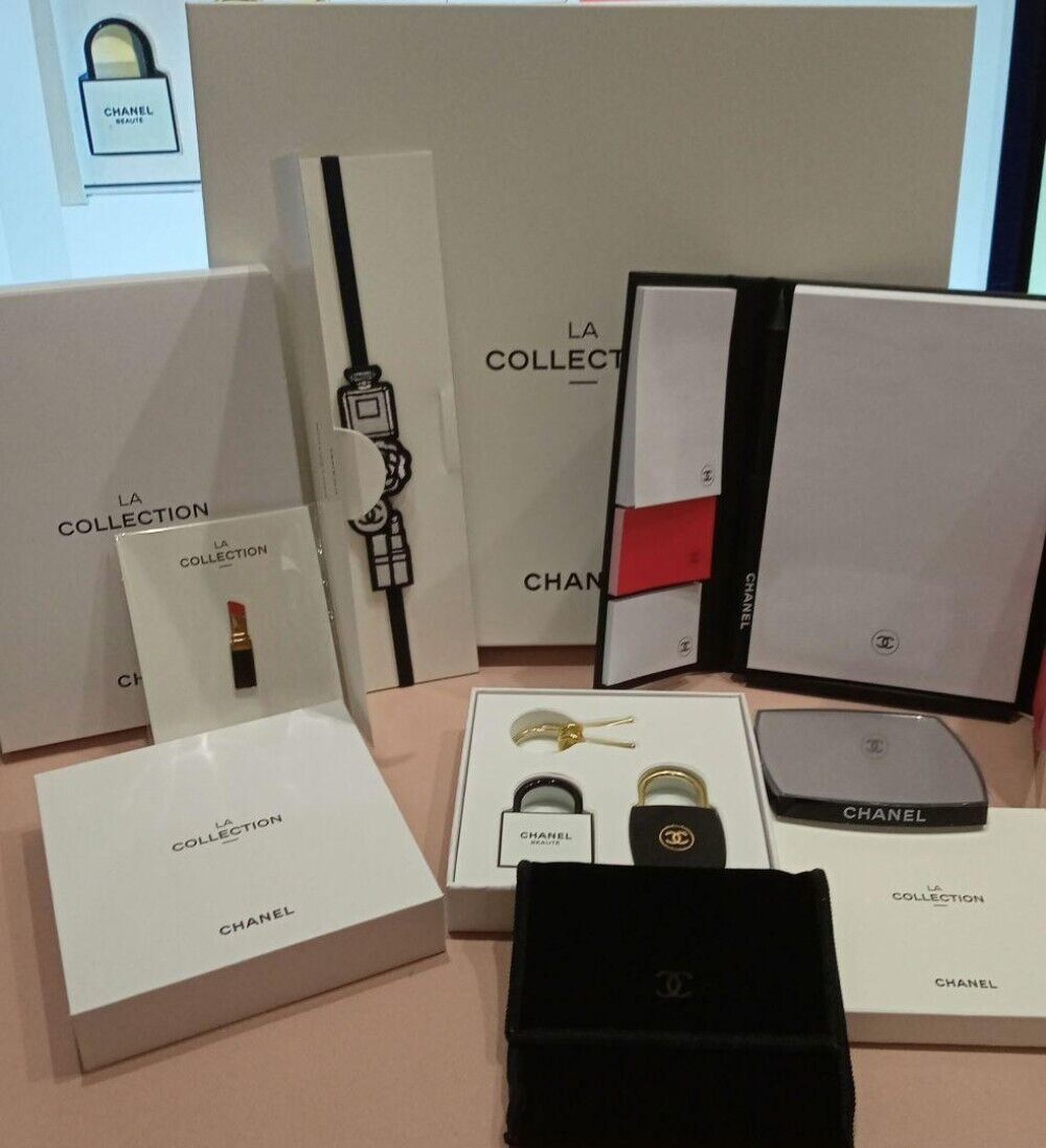 Chanel La Collection 2024 Novelty Set Padlock Key Holder Kadena Black White