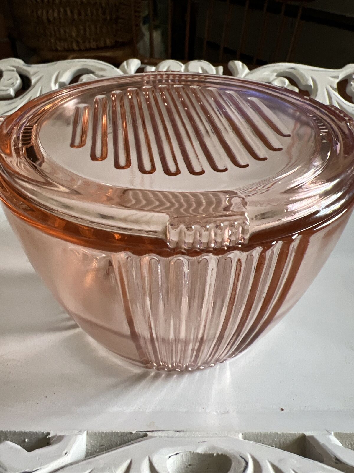 Federal Glass Pink Refrigerator Dish Bowl Lid Depression Round Storage