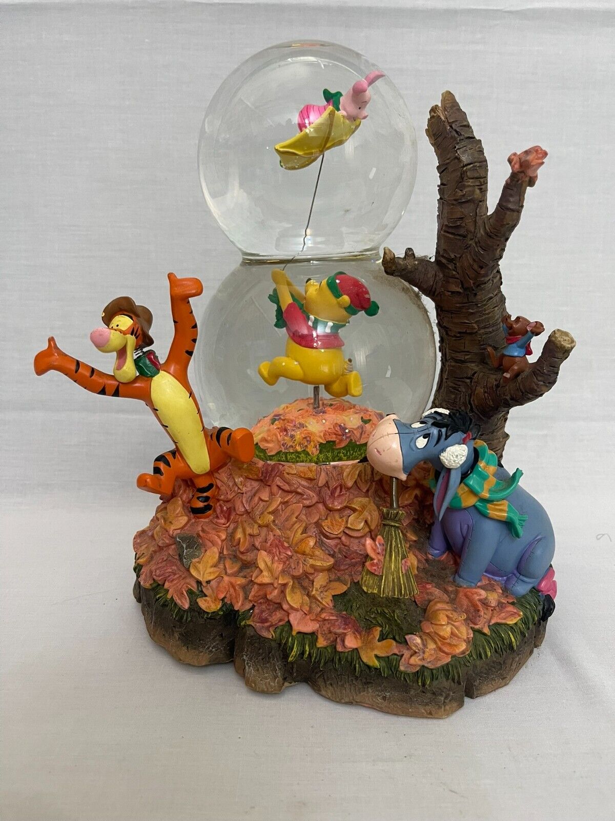 Disney Store Winnie the Pooh Pooh's Kite Musical Double Snow Globe Two Tiers BIG