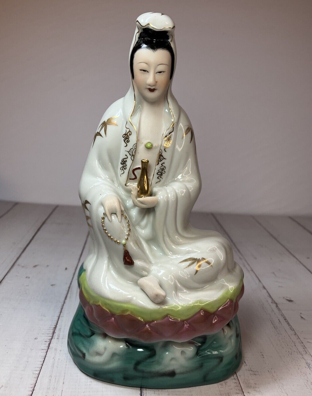 Vintage Porcelain Chinese Kuan Quan Guan Kwan Yin Statue Lotus Goddess 9” Buddha