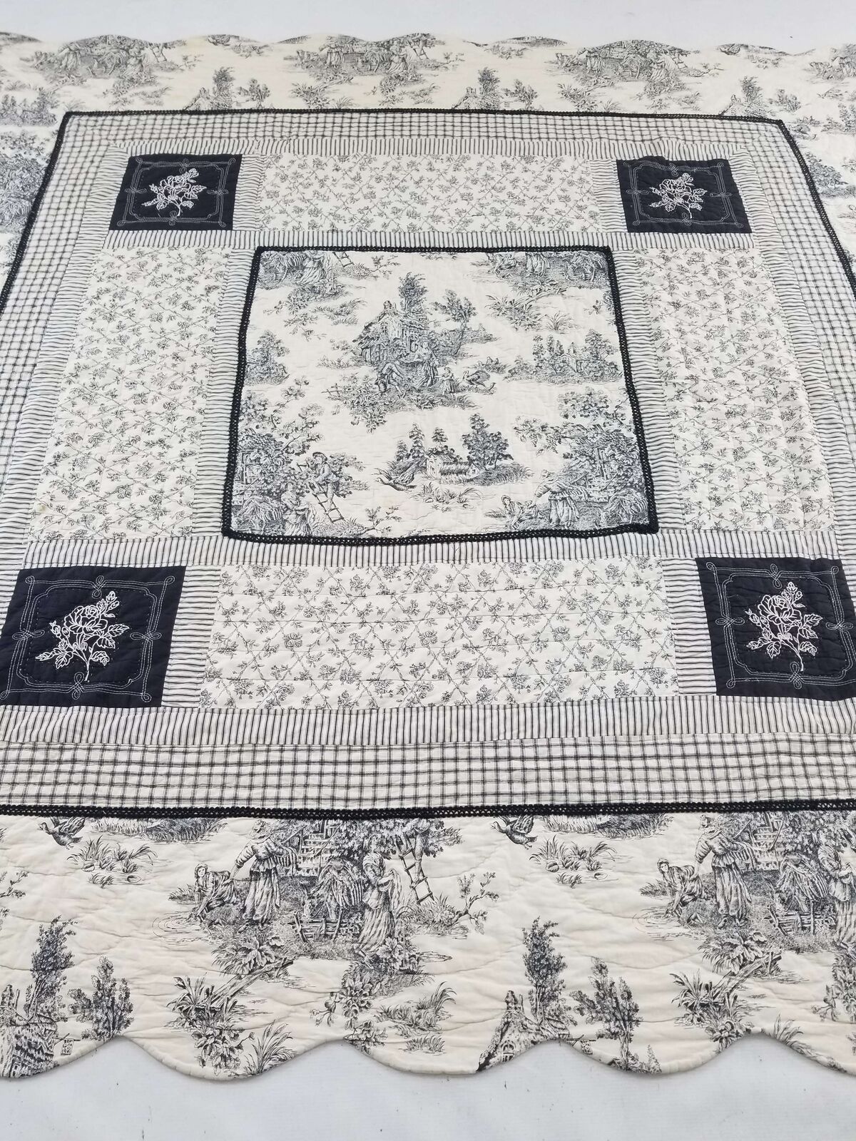 Beautiful Vintage Toile Gray French Country Garden  Quilt 89x85 inch