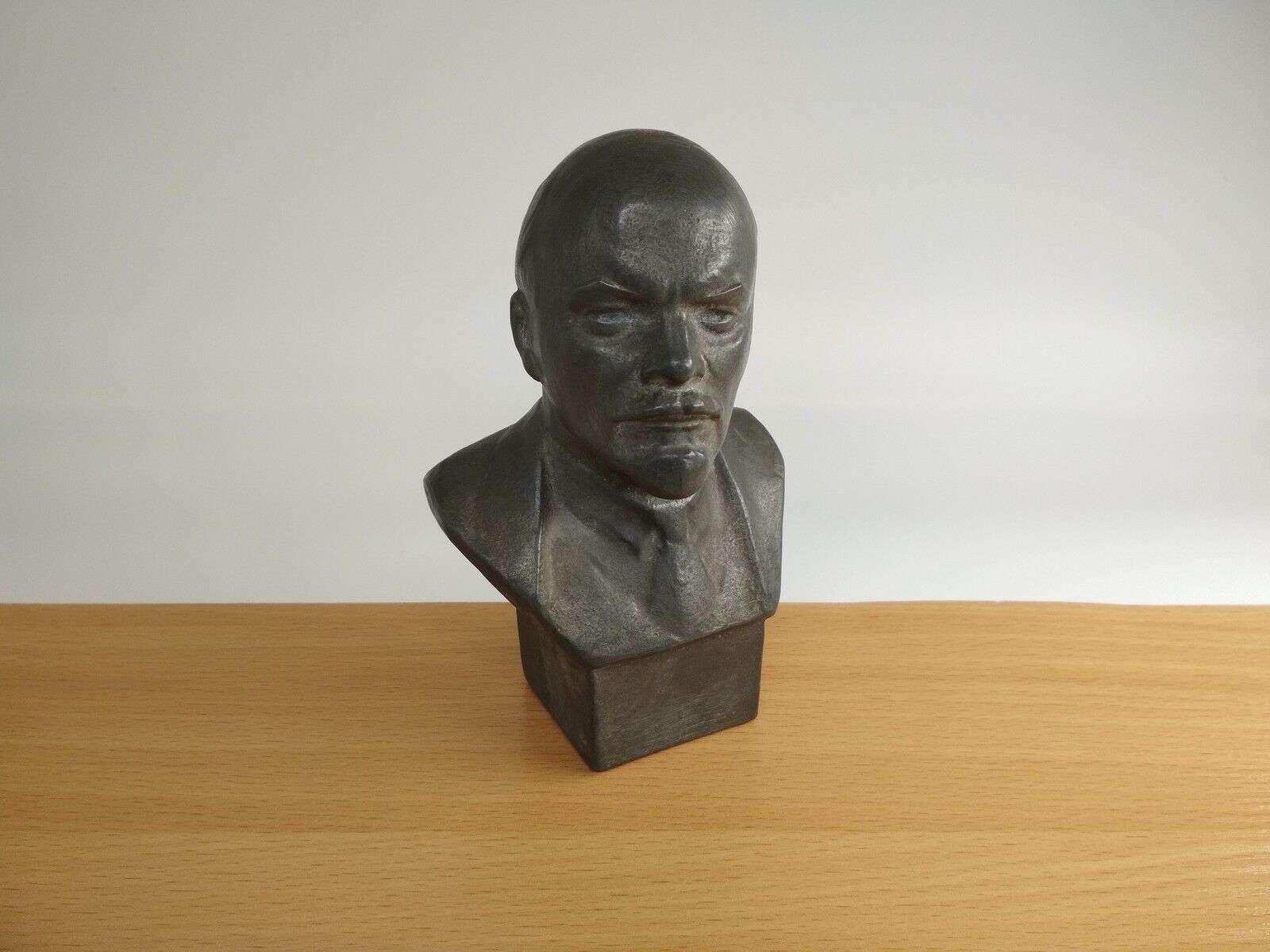 Bust Lenin USSR, communist propaganda, Soviet vintage, made of metal, *90