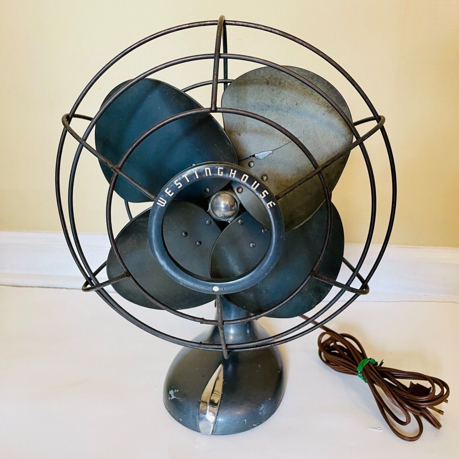 Vintage Westinghouse 9 Inch Desk Fan Oscillating Working