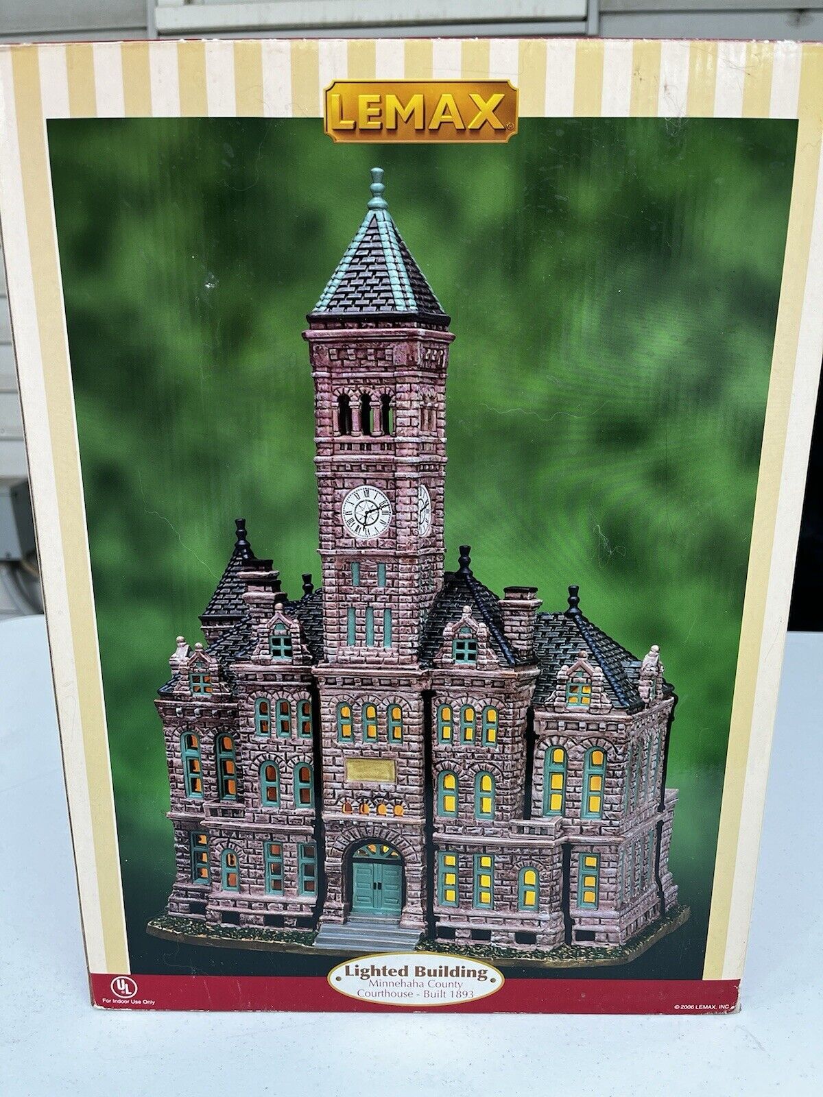 Lemax Lighted building minnehaha county courthouse Built 1893 Christmas Village