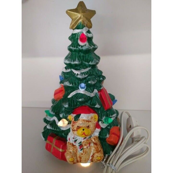 Vintage Lighted Ceramic Christmas Tree Made in Taiwan 8\