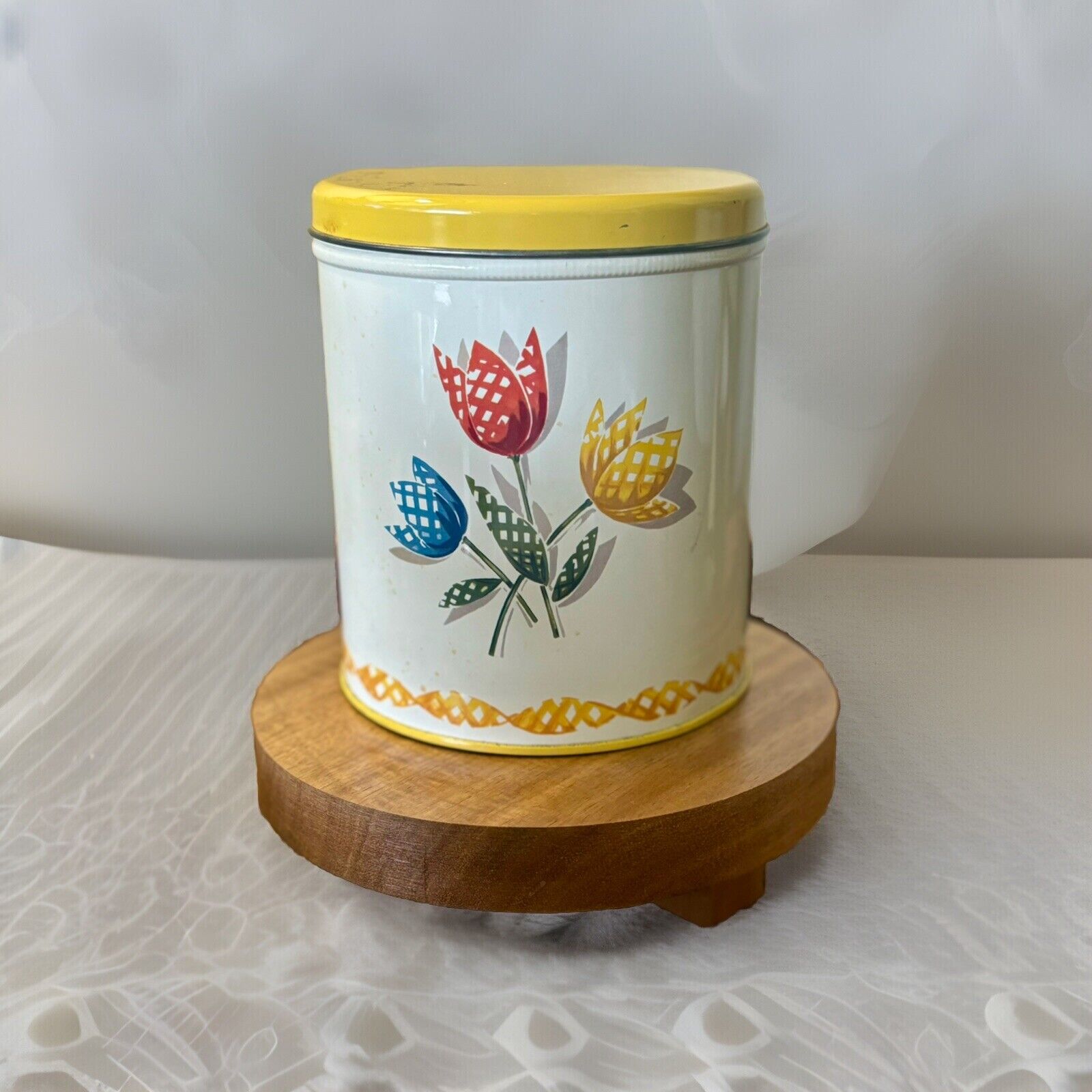 1950s DECOWARE Checkered Yellow Tulips Metal Kitchen Canister w/ Lid 6.5\
