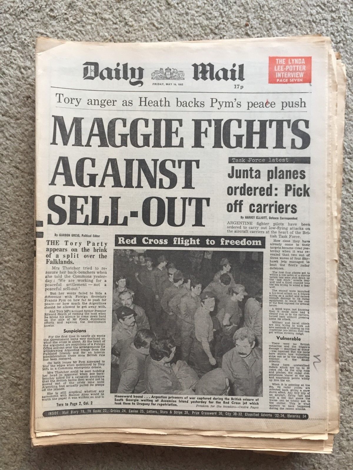 Daily Mail newspaper 14th May 1982 Falklands War + more ORIGINAL