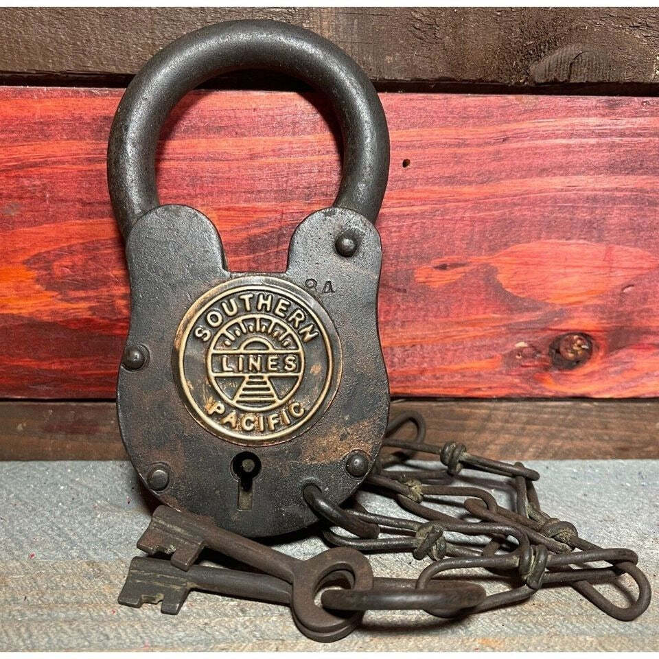 Southern Pacific Railroad Cast Iron Lock With Chain & Brass Tag (5
