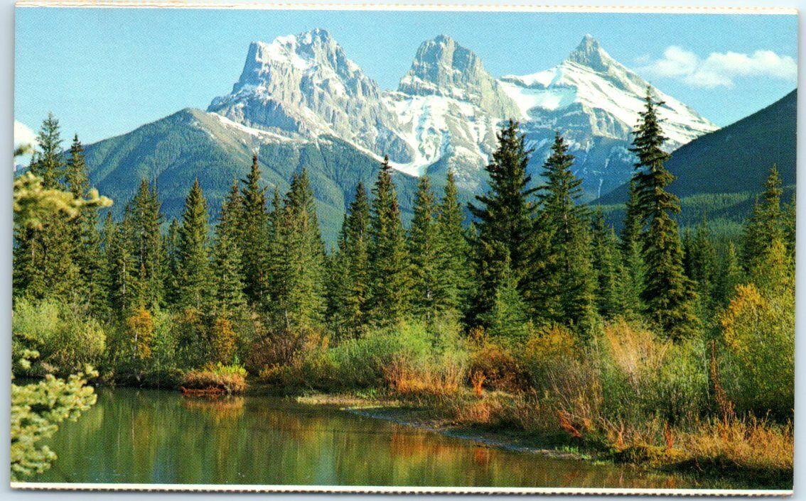 Postcard - Canadian Rockies - The Three Sisters - Alberta, Canada