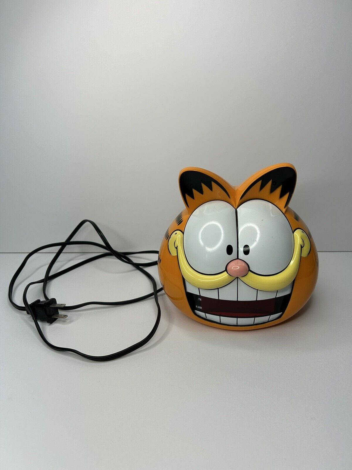 Vintage Sunbeam Garfield The Cat Digital Alarm Clock 1991 #887-99 Tested Working