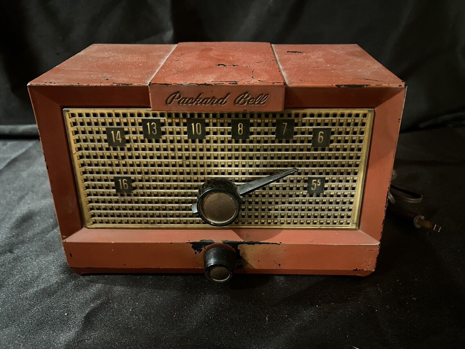 Vintage Packard Bell AM Tube Radio Model 5R1 - 155705, 1955, Powers On Only. 
