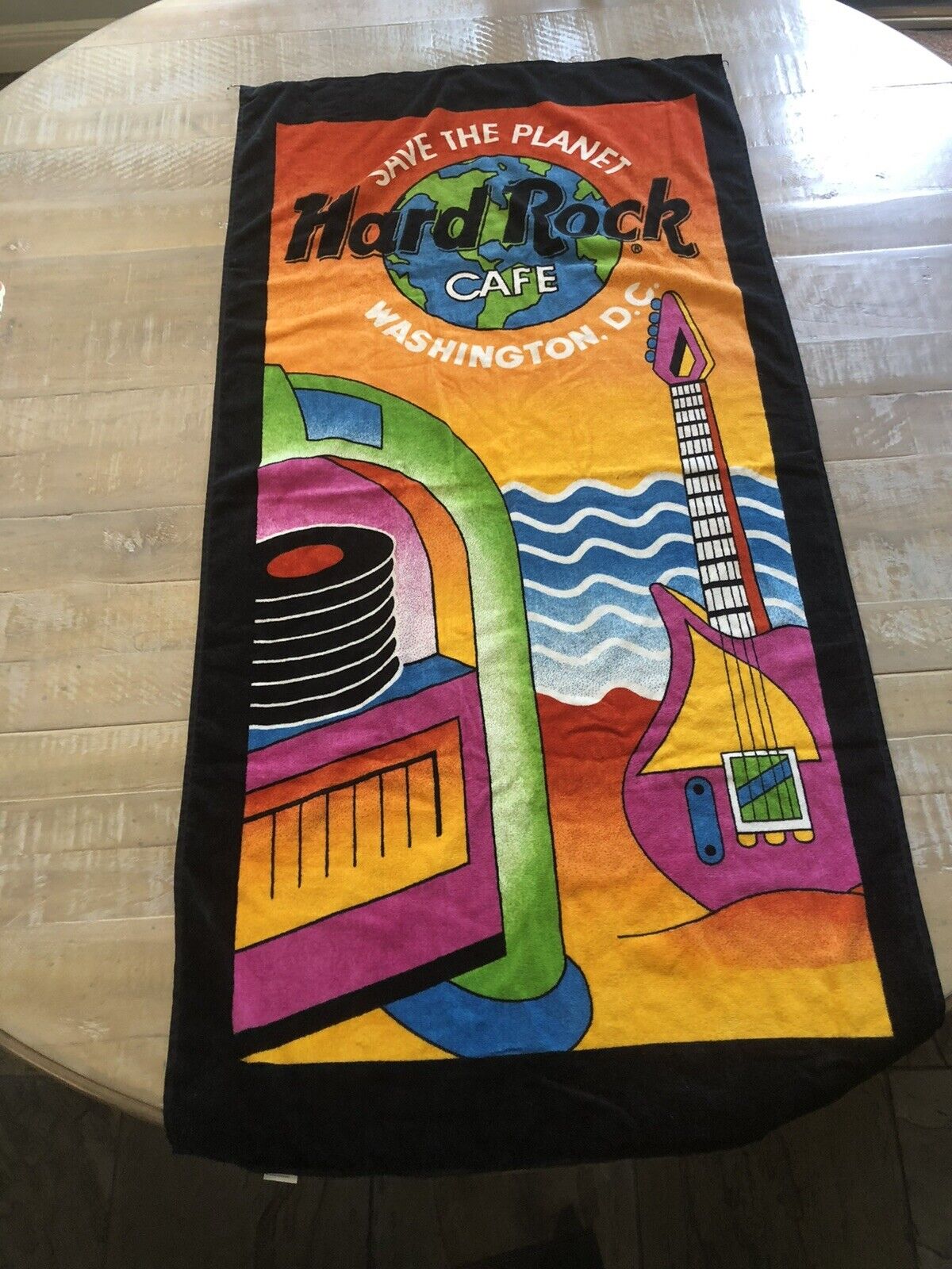 VINTAGE Hilasal Hard Rock Cafe Save The Planet Washington DC Beach Towel LK NW