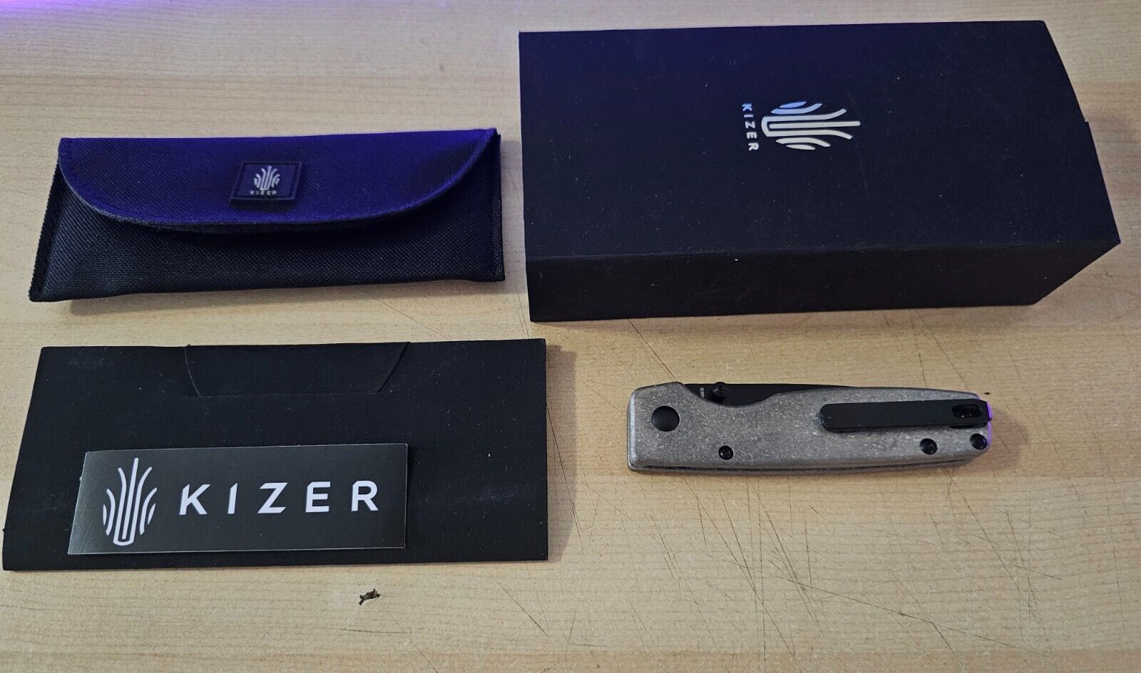 Kizer Original(XL) S35VN Blade Button Lock Titanium Handle (3.27