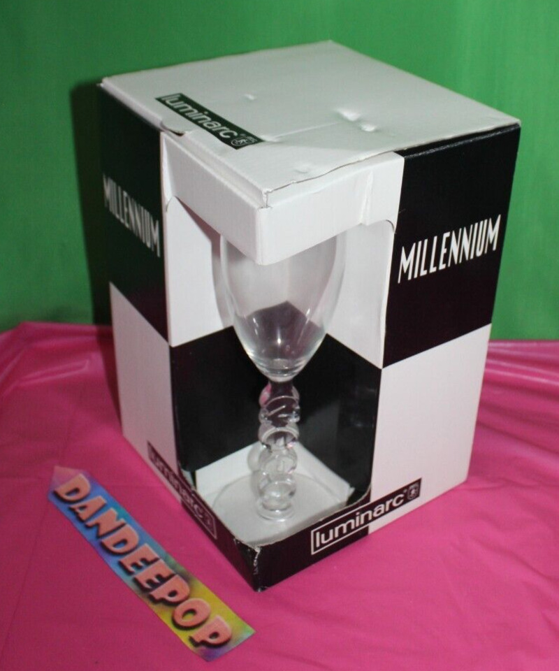 Vintage Millennium 2000 Luminarc 4 Piece Champagne Flutes Glassware In Box